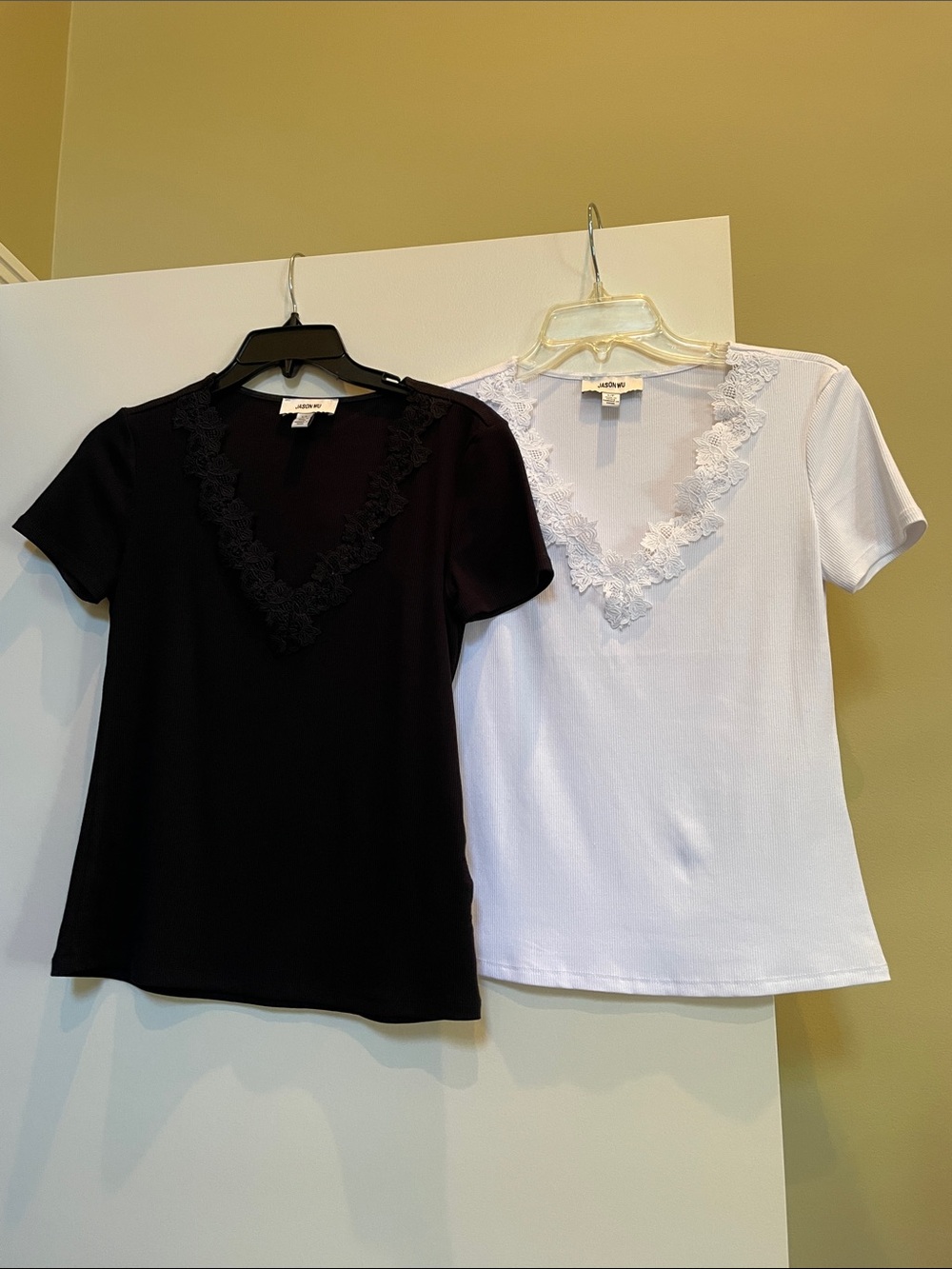 Jason Wu Black & White Lace-Trim V-Neck Short Sleeve Tees